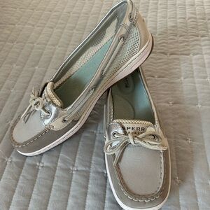 Sperry Original Top-sider boat shoe, women’s size 9.5